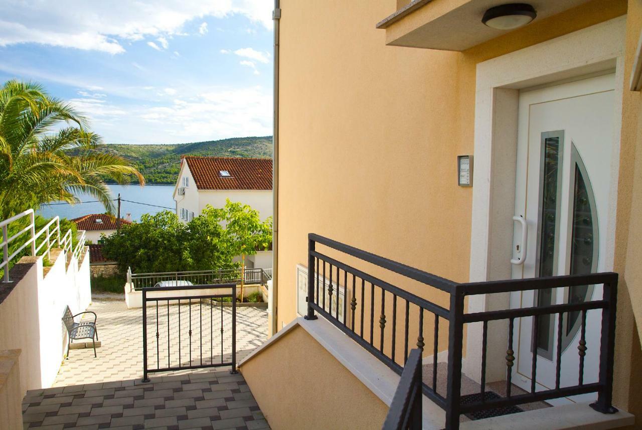 Apartment Punta * Seget Vranjica