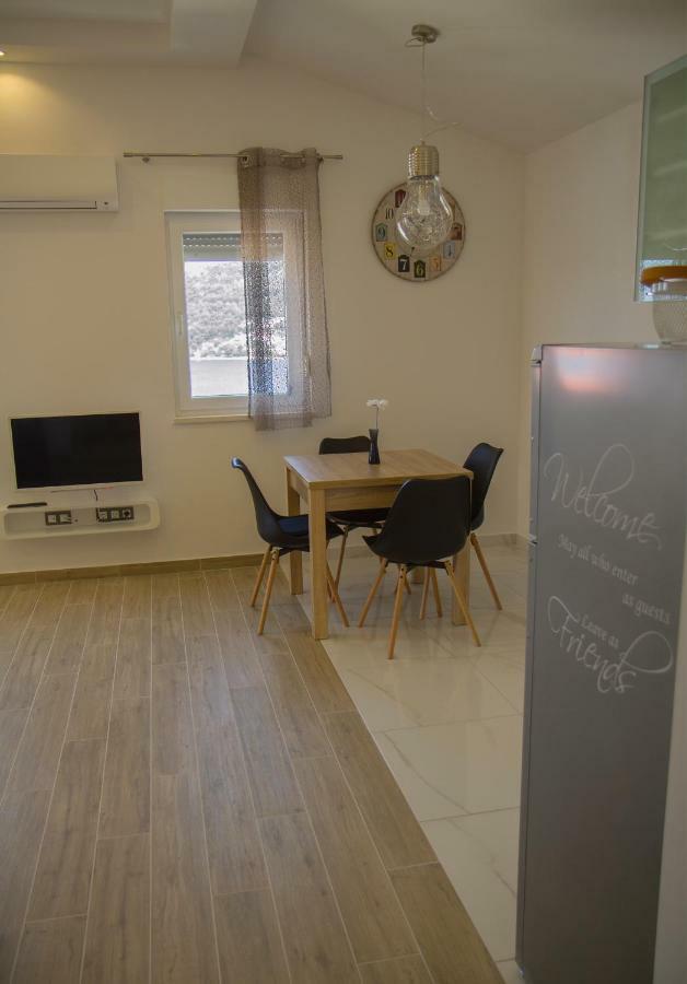 Apartman Apartment Punta Seget Vranjica